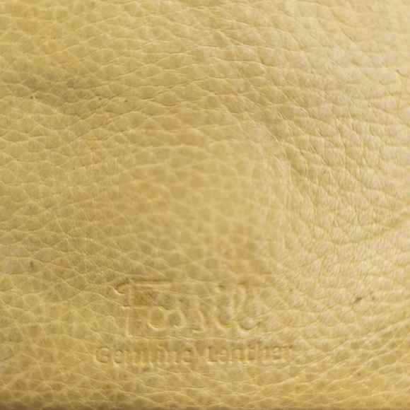 Fossil Leather Butterfly 🦋 Wristlet Wallet - Picture 4 of 9